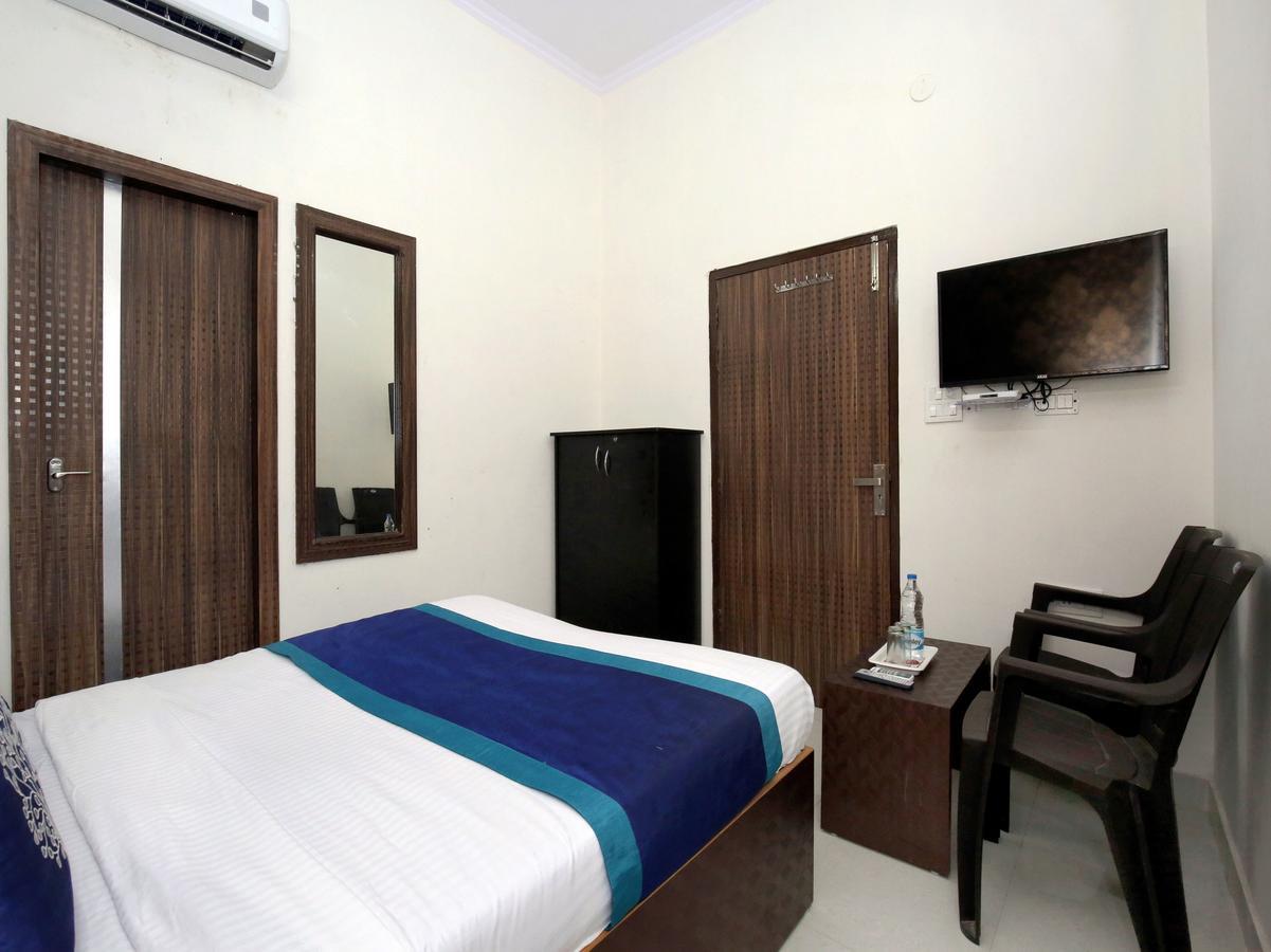 Oyo 10075 Hotel Kaydee Amritsar Extérieur photo